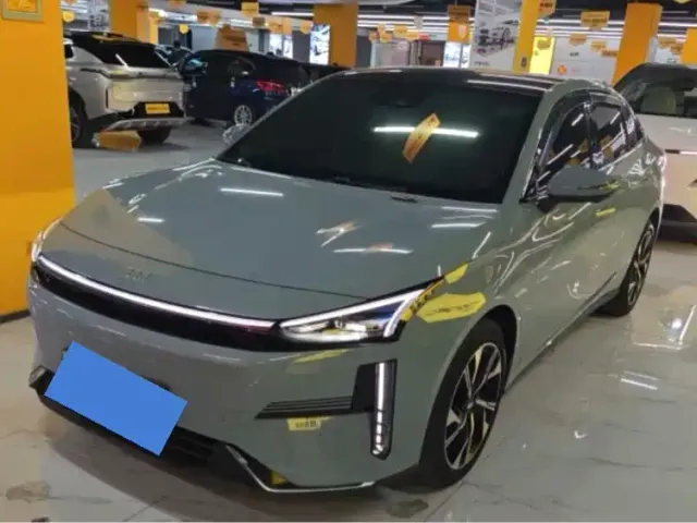 Фотография автомобиля — Geely Galaxy L6