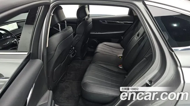 Genesis G80 Бензин 3.5 турбо AWD — Фото автомобиля 12