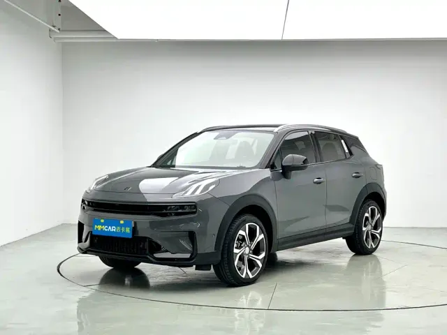 Фотография автомобиля — Lynk & Co 06