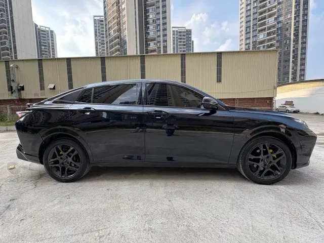 Dongfeng Yixuan — Фото автомобиля 15