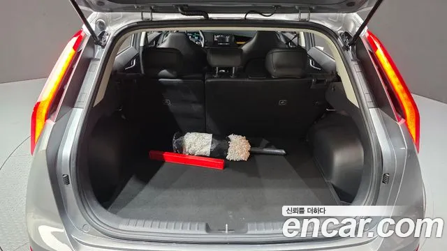 Kia Niro The All New — Фото автомобиля 19