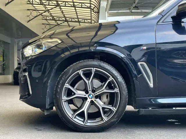 BMW X5 — Фото автомобиля 4