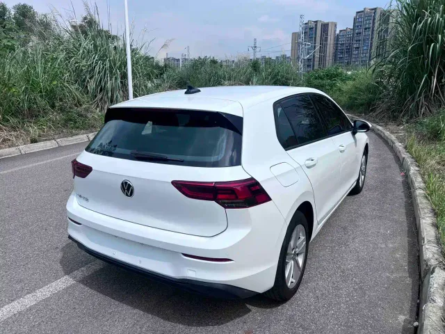 Volkswagen Golf — Фото автомобиля 4