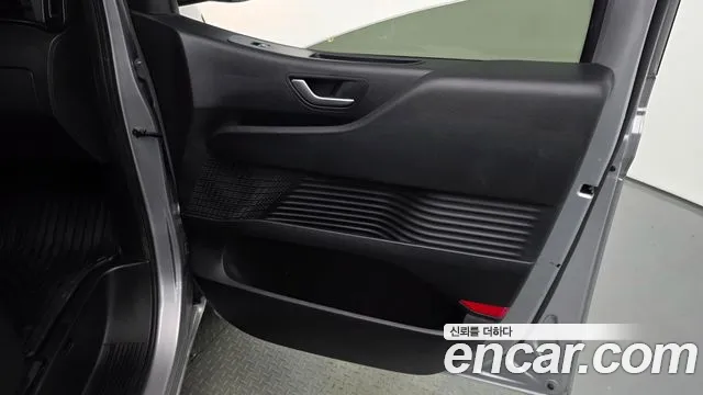 Hyundai Staria — Фото автомобиля 14