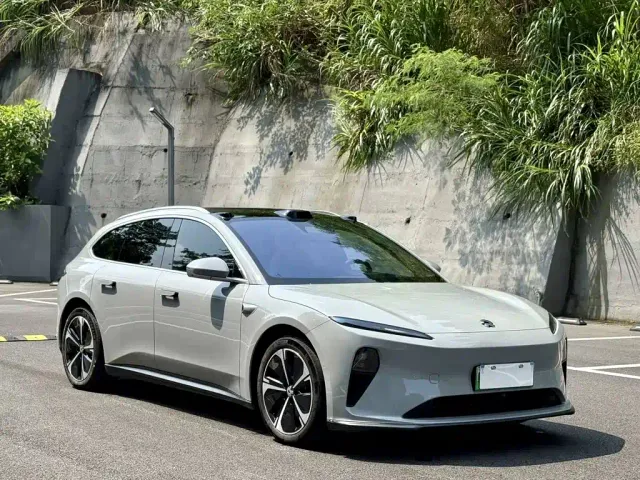 Nio ET5 Touring — Фото автомобиля 3