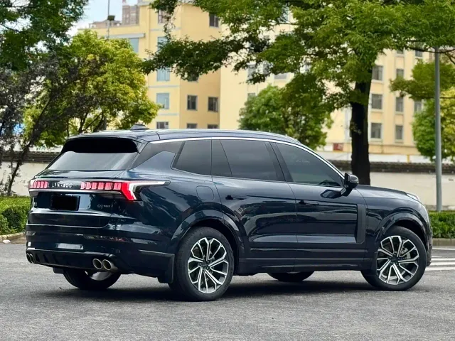Lynk & Co 09 — Фото автомобиля 4