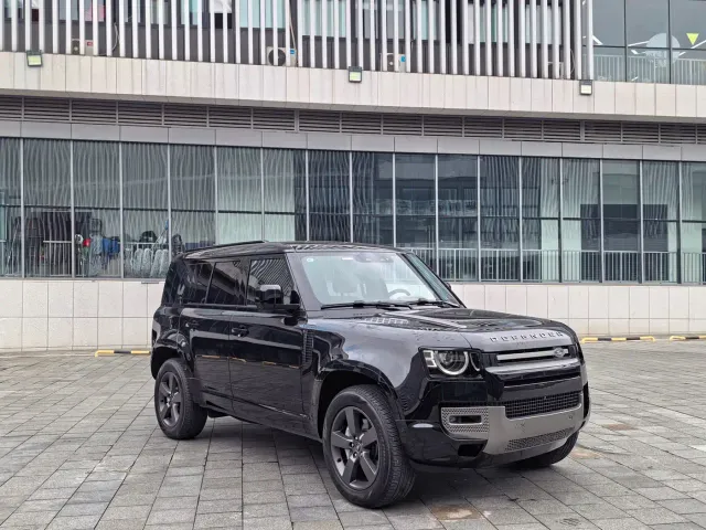 Land Rover Defender — Фото автомобиля 3