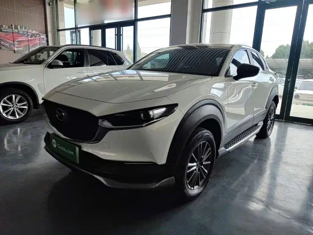 Фотография автомобиля — Mazda CX-30 EV