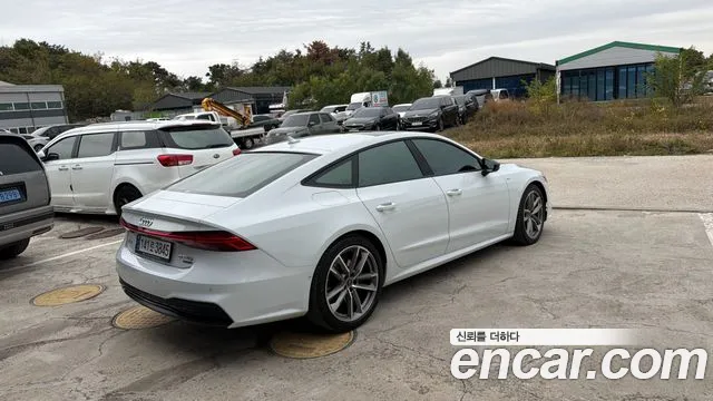 Audi A7 4K — Фото автомобиля 2