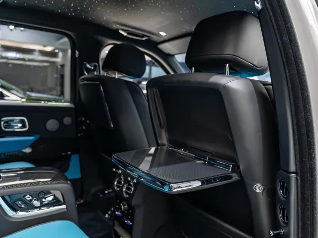 Rolls-Royce Cullinan — Фото автомобиля 11
