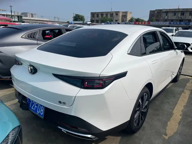 Changan Eado — Фото автомобиля 16
