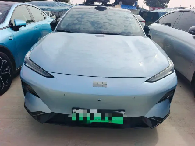 Geely Galaxy E8 — Фото автомобиля 2