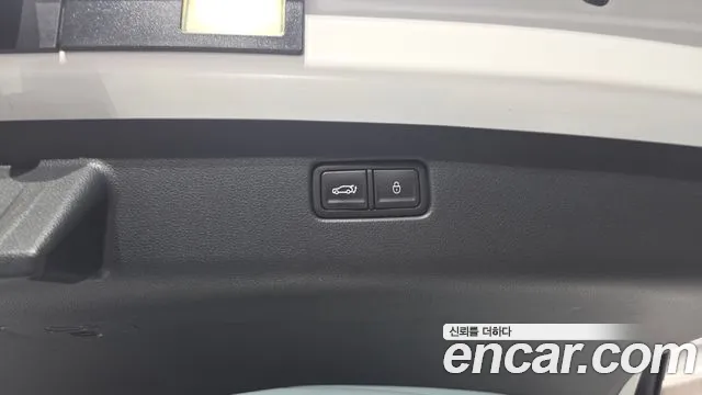 Genesis GV70 2.5T Бензин AWD — Фото автомобиля 29