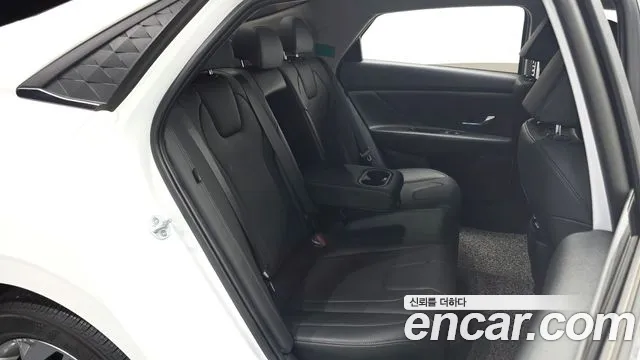 Hyundai AVANTE Новый Avante (CN7) — Фото автомобиля 11