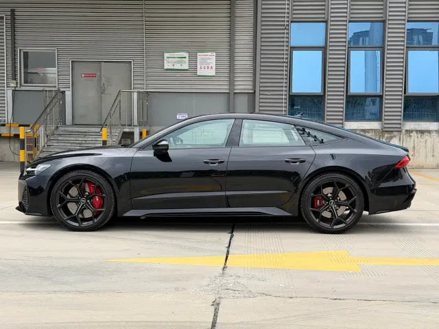 Audi RS 7 — Фото автомобиля 27