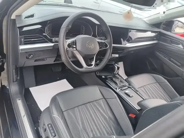 Volkswagen Passat 2023 Facelift 330TSI Starlight Luxury Edition — Фото автомобиля 5