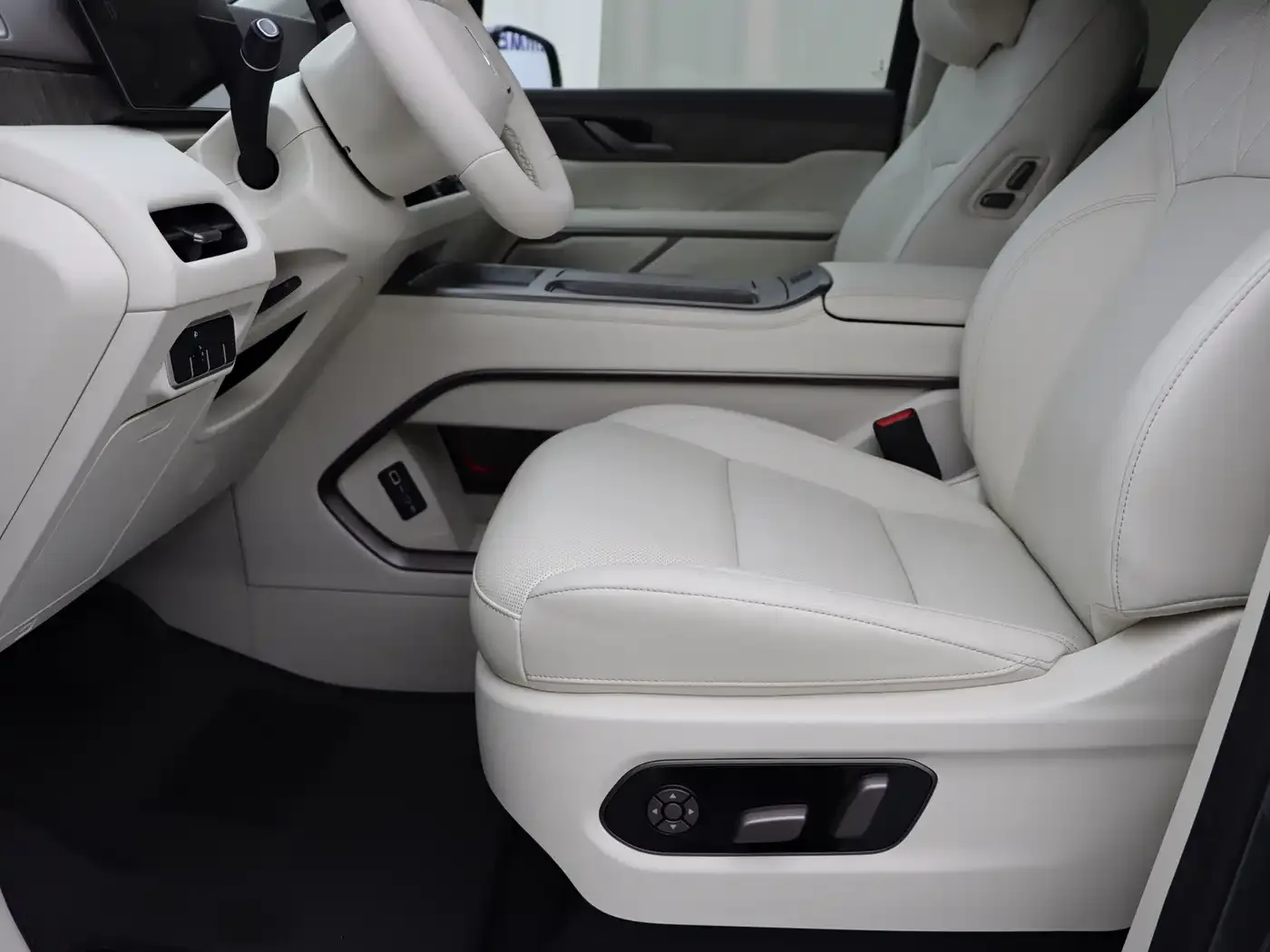 WEY WEY Alpine 2025 AWD Alpine 8 — Фото автомобиля 5