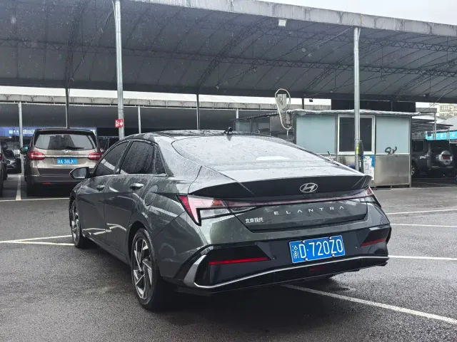 Hyundai Elantra — Фото автомобиля 6
