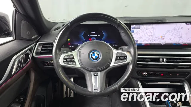 BMW i4 — Фото автомобиля 13