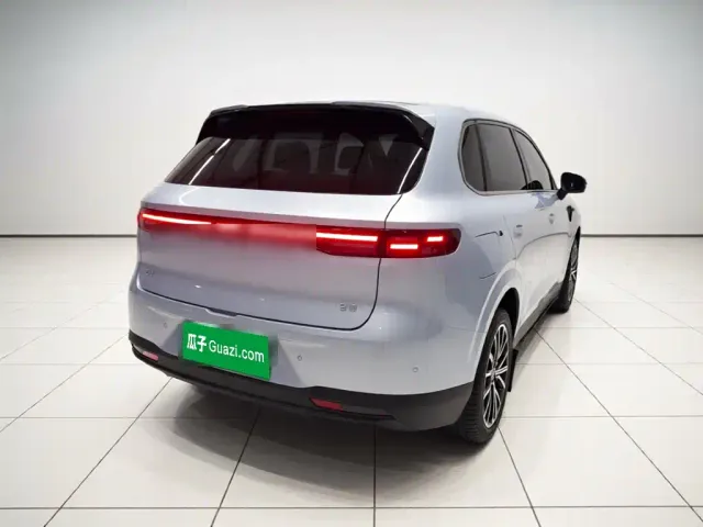 Leapmotor B10 — Фото автомобиля 4