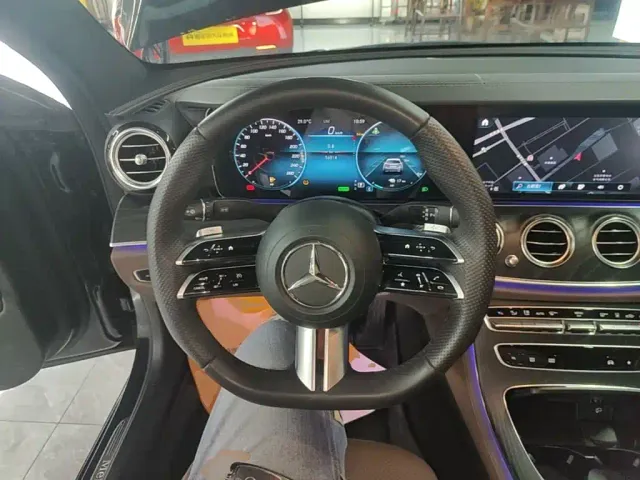 Mercedes-Benz E-Class — Фото автомобиля 10