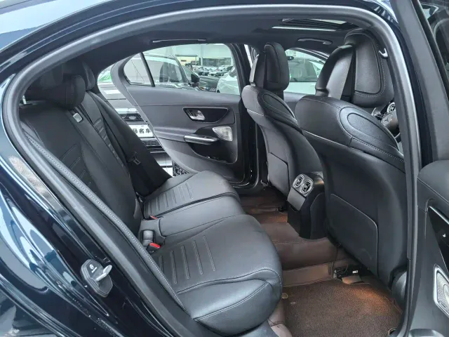 Mercedes-Benz C-Class — Фото автомобиля 11