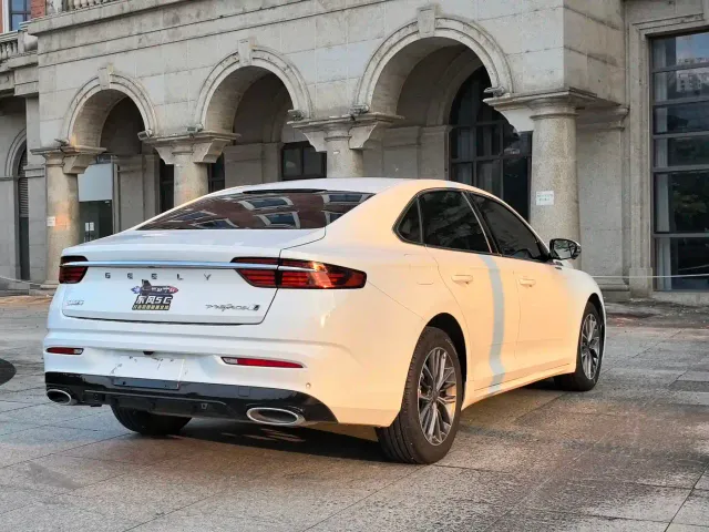 Geely Xingrui — Фото автомобиля 14