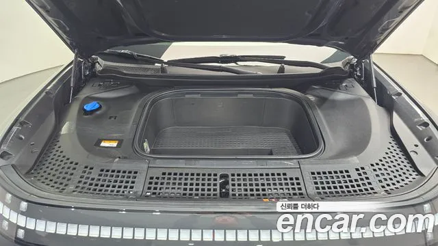 Hyundai Ioniq 9 — Фото автомобиля 9
