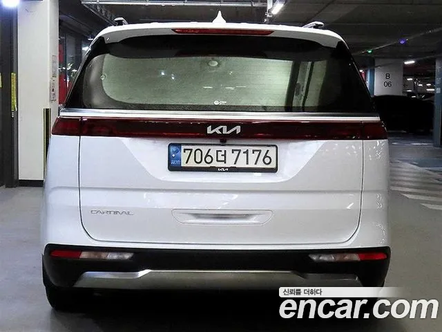 Kia Carnival 4th Gen — Фото автомобиля 5
