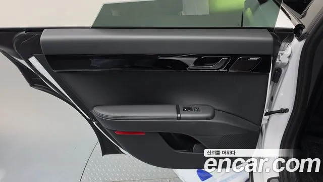 Hyundai Grandeur GN7 — Фото автомобиля 24