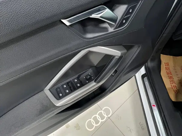 Audi Q3 — Фото автомобиля 13