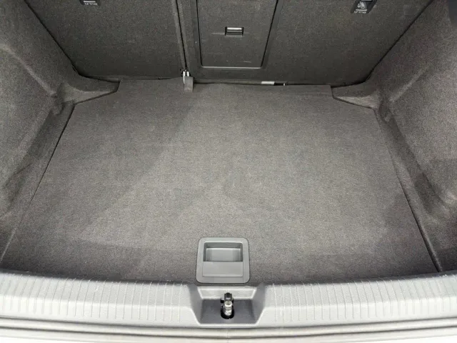 Volkswagen Golf — Фото автомобиля 17
