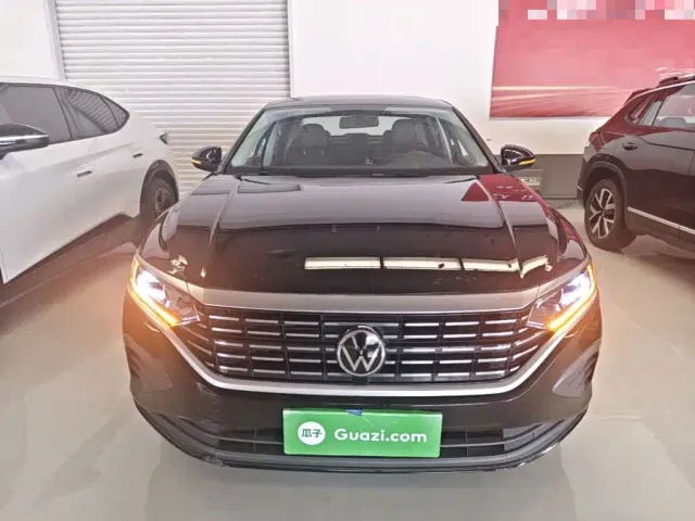 Volkswagen Passat — Фото автомобиля 2