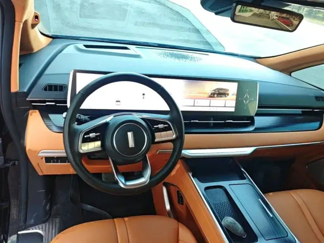 Wey Alpine — Фото автомобиля 10