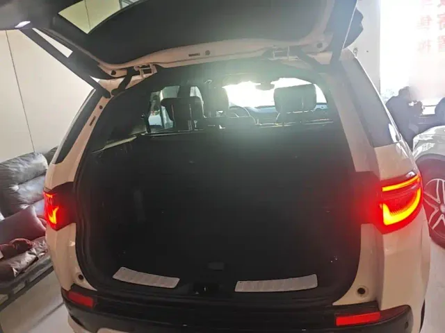 Land Rover Discovery Sport — Фото автомобиля 18