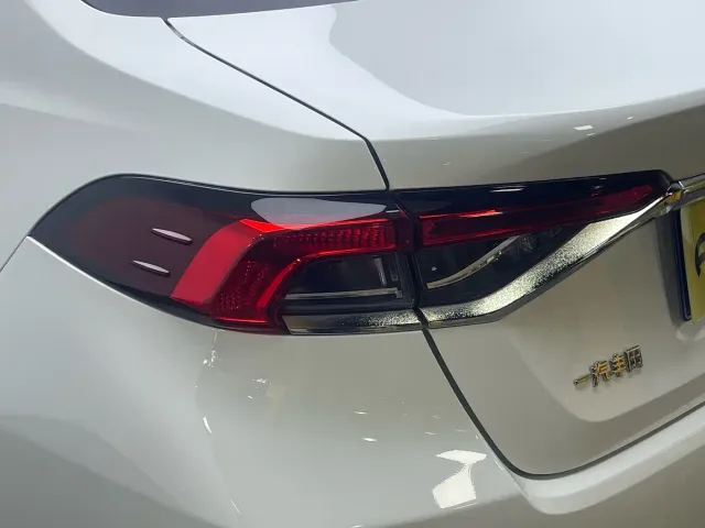 Toyota Corolla — Фото автомобиля 12