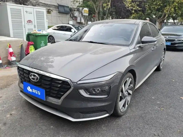 Фотография автомобиля — Hyundai Mistra
