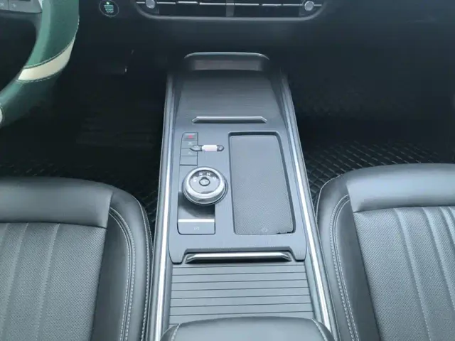 Ford Mondeo — Фото автомобиля 16