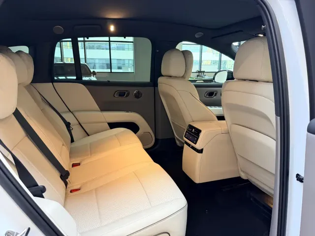 Li Auto i6 — Фото автомобиля 14