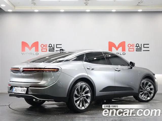 Toyota Crown — Фото автомобиля 2