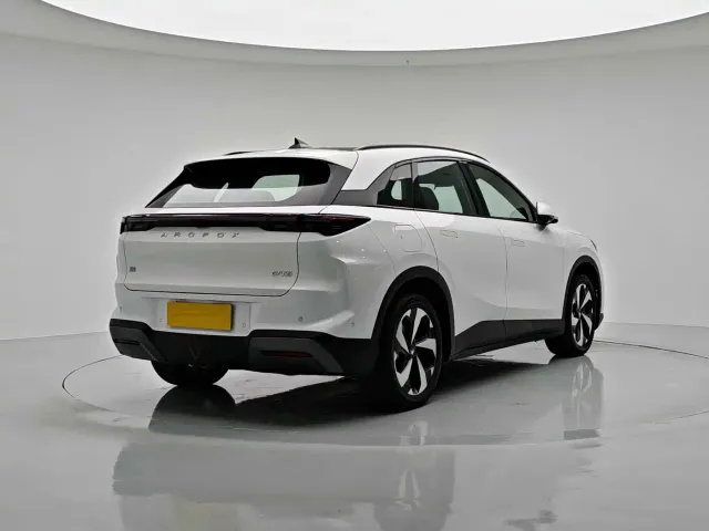 Arcfox Alpha T5 — Фото автомобиля 2
