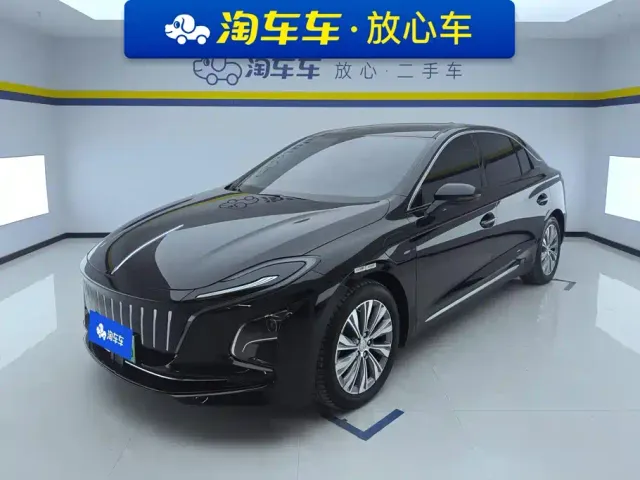 Фотография автомобиля — Hongqi E-QM5