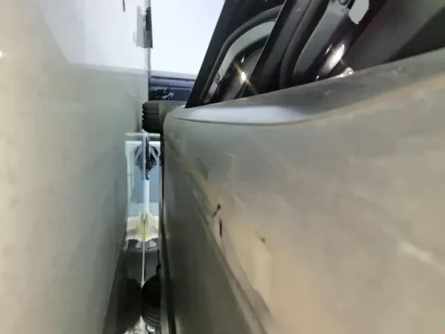 Tesla Model 3 — Фото автомобиля 21