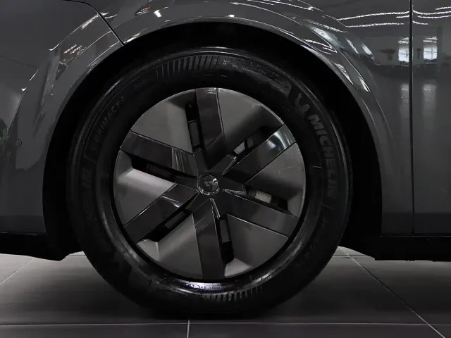 Li Auto MEGA — Фото автомобиля 8