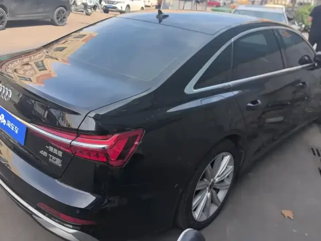 Audi A6L — Фото автомобиля 3
