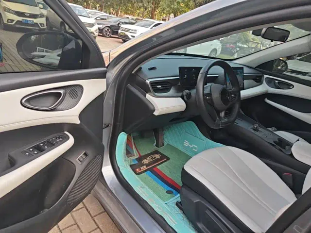 BYD Seal 05 DM-i — Фото автомобиля 15