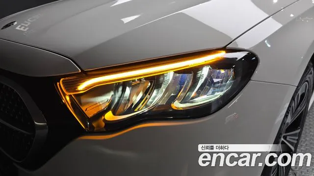 Mercedes-Benz E-Class — Фото автомобиля 21