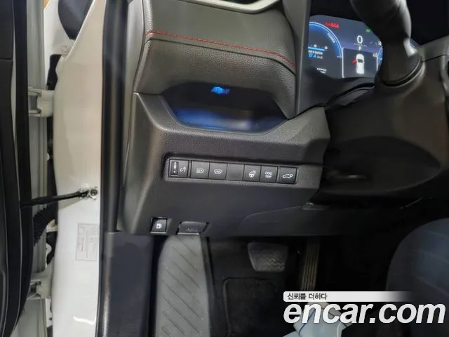 Toyota RAV4 — Фото автомобиля 9