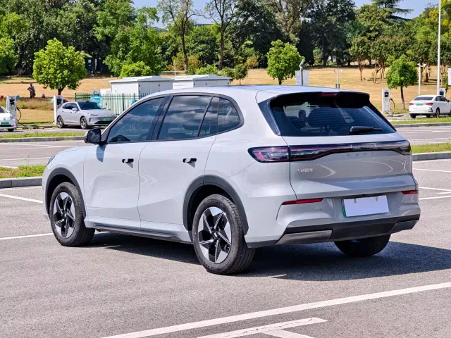 Geely Galaxy Galaxy E5 2024 440km Explore Edition — Фото автомобиля 6