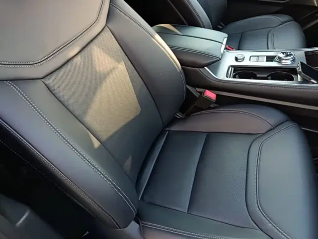 Ford Explorer — Фото автомобиля 24
